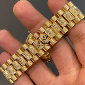 Montre-bracelet de style Hip Hop pour hommes entièrement cloutée de diamants de laboratoire ronds et brillants en acier inoxydable - Product Image 3