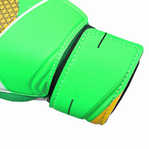 Gants de gardien de but professionnels Gants de football 4mm Doigt de protection Gants de gardien de but de football respirants - Product Image 2