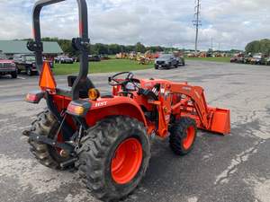 Tractor Cargador de Ruedas 4x4 L3301 en Perfectas Condiciones, 210 CV, Tractor Oruga con Más de 50.000 Horas, Origen Francia, 400 kg - Product Image 2