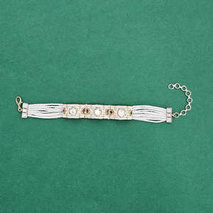 สร้อยข้อมือปรับได้จาก kundan พร้อมชุบทอง - Product Image 3