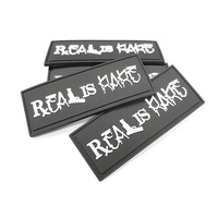 Patchs en caoutchouc PVC personnalisés faits à la main, très demandés, avec logo, transfert thermique 3D, étiquettes souples en silicone gaufrées pour vêtements, style à coudre, avec paillettes
