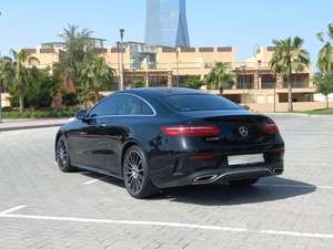 E200 2023 Usado, Gasolina, Volante a la Izquierda, Asientos de Cuero, Interior Oscuro, Control de Crucero ACC, Motor 4.5L, Automático, Panorámico - Product Image 5