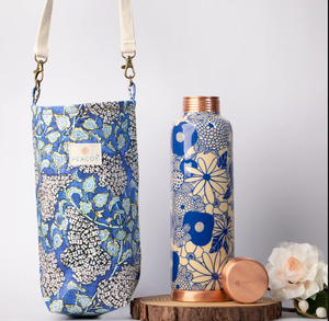 Bouteille en cuivre imprimée avec motif Rajwada en laiton Ak avec sac - Product Image 1