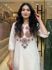 Venta al por mayor elegante conjunto informal de las mujeres personalizado étnico indio Kurti pantalones Oficina vacaciones desgaste Oficina parche de las mujeres - Product Image 2