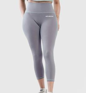 Venta al por mayor de las mujeres más tamaño Casual sólido mamá Jeans ropa deportiva larga Top con cuello de lazo impermeable 2 piezas pantalones cortos conjunto de invierno - Product Image 4