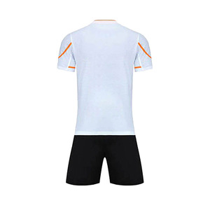 Uniforme de fútbol de servicios OEM con calidad superior y precio barato, Impresión de logotipo propio, uniforme de fútbol de último diseño - Product Image 2