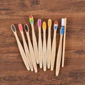 แปรงสีฟันไม้ไผ่อินทรีย์ย่อยสลายได้พร้อมโลโก้แปรงสีฟันนุ่มเป็นมิตรกับสิ่งแวดล้อมใช้ซ้ำได้สำหรับเดินทาง - Product Image 4