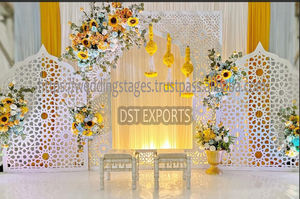 Paneles de pavo real cortados con láser blanco para decoración de bienvenida de boda DST Exports Marcos cortados con láser de metal blanco de moda para bodas occidentales Reino Unido - Product Image 2