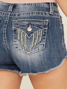 Pantalones vaqueros de verano de alta calidad para mujer, pantalones cortos de mujer lavados de nuevo Color, pantalones cortos de mezclilla desgastados con estampado 3D personalizado clásico - Product Image 3