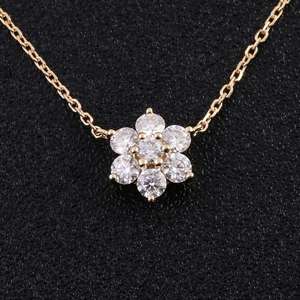 Collier pendentif diamant délicat minimal forme florale coupe ronde goujon Moissanite cadeau d'anniversaire pour les femmes - Product Image 1