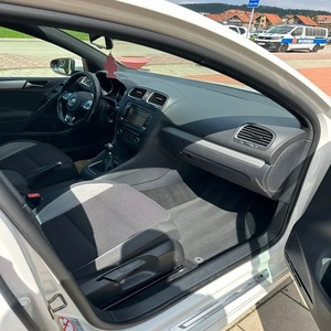 Volkswagen Golf 6 R line 2 Turbo, líder en las listas de ventas - Product Image 3