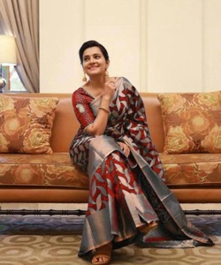 Sari indio para fiesta de boda con diseño de terciopelo - Product Image 6