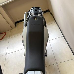 Motocicleta Todoterreno BETAMOTOR MOTARD 4.0 M4 de un Solo Cilindro, Combustible de Gasolina, Cilindrada de 150cc y 200cc, Arranque a Patada - Product Image 3