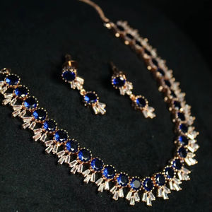 สร้อยคอทองเหลืองประดับมุกสีโรสโกลด์พร้อมจี้เงินและเพชรเทียมสำหรับงานแต่งงานของเจ้าสาวผู้จำหน่ายสินค้าจำนวนมาก - Product Image 1