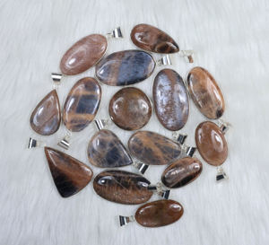 Collar con colgante de piedra lunar de piedra solar natural bohemia de forma mixta Bohemia, ajuste de bisel Chapado en plata, regalo de cumpleaños con incrustaciones para - Product Image 1