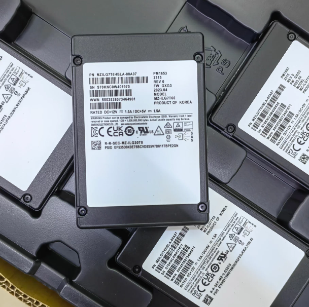 High-Performance 7.68TB 12Gb/s SAS 2.5'' Enterprise SSD for Servers and Data Centers