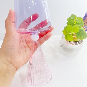 Copa de vidrio de borosilicato alto hecha a mano, <span class=keywords><strong>taza</strong></span> púrpura <span class=keywords><strong>pastel</strong></span> y base de cono <span class=keywords><strong>Rosa</strong></span> acanalado para decoración del hogar - Product Image 3