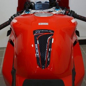Adesivi Protettivi 3D per Serbatoio su Misura Compatibili con Ducati Panigale V4 2018-2024 Tipo Logo - Product Image 1