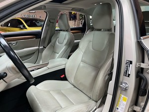 IMPRESIONANTE Volvo S-90 T-6 AWD 2017 CON TRANSMISIÓN AUTOMÁTICA Y PANTALLA TÁCTIL PANORÁMICA - Product Image 3