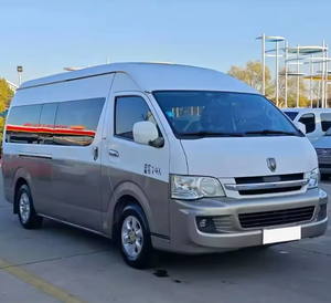 Autobús Coaster Usado de 2014, 14 Plazas, Volante a la Izquierda, Transmisión Manual a Gasolina con Caja de Cambios Automática, Interior de Cuero Oscuro, Neumáticos R18, Combustible Diésel Euro V - Product Image 2