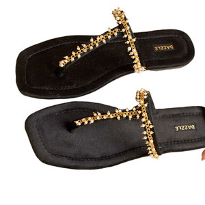 Chaînes de perles noires délicates, mélange parfait de style traditionnel, avec sangles latérales antidérapantes en velours suédé imprimé naturel - Product Image 1