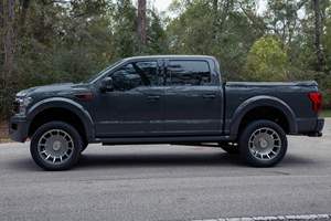 Ford F-150 HD Edition 4x4 2020 d'occasion, 10100 miles, V8 suralimenté de 5,0 litres, 4 roues motrices, très bien équipé - Product Image 2