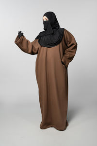 Abaya en polaire de qualité supérieure pour les femmes musulmanes modeste robe d'hiver à manches longues conception directe d'usine fabricant de gros - Product Image 5