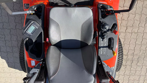 Tondeuse autoportée Kubota ZD1211 - Product Image 4