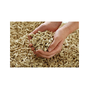 Pellets de madera al mejor precio, En Plus A1, bajo contenido de ceniza, clase A1, pellets de madera de pino y abeto de 6 mm en bolsas de 15 kg disponibles para la venta. - Product Image 1