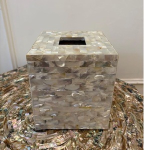 Caja de pañuelos con incrustaciones de hueso de lujo con patrón intrincado - Product Image 2