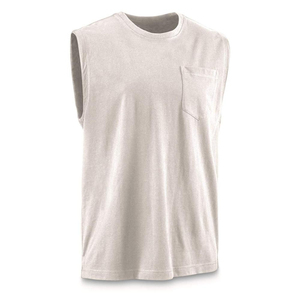 Débardeur personnalisé pour hommes Gym Fitness T-shirt sans manches surdimensionné en coton noir uni avec emmanchure - Product Image 4