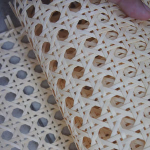 Sangle de canne en rotin artisanale vietnamienne pour chaises, armoires, accents de maison uniques - Product Image 1