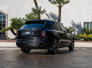 SLA43HA01TU234769 2026 SUV Industrial de Lujo con Tracción en las Cuatro Ruedas, Motor V12 de 6.7L, 600hp, 900Nm de Torque, Velocidad Máxima de 250km/h, Interior de Cuero Premium, Bajo Consumo - Product Image 4