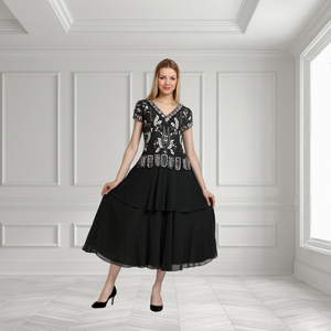 Design élégant Robe longue ornée de main avec broderie florale col en V manches à volants taille naturelle pour femme fête utilisation - Product Image 4