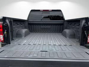 Pick-up Sierra 1500 Elevation 4x4 d'occasion 2025, moteur 2.7T-5.3L V8, transmission automatique, conduite à gauche, à vendre - Product Image 4