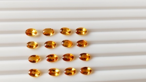 หินควอทซ์สีเหลืองธรรมชาติคุณภาพสูงอัญมณีทรงหลวมสีน้ำตาล7x5มม. รูปไข่และทรงกลมตัดสำหรับการทำเครื่องประดับ - Product Image 4