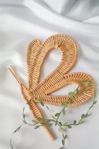 Adorable decoración de pared de mariposa de ratán, decoración de guardería de ratán bohemio - Product Image 3