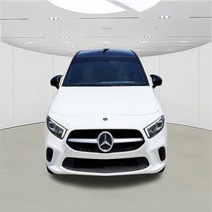 TOP LHD/RHD 2021 M E R C E D E S-BENZ Clase A A 220 Sedán FWD - Product Image 1