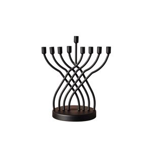 Menorah en aluminium de qualité supérieure pour l'affichage à domicile, avec une finition lisse et des bougeoirs soigneusement équilibrés - Product Image 3