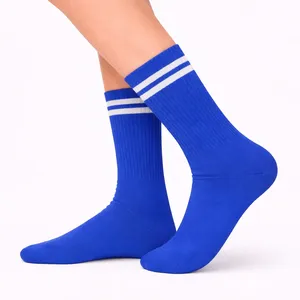 Chaussettes de sport colorées de haute qualité, motif rayé bleu et blanc, logo personnalisé, impression numérique, fonction antibactérienne pour l'automne - Product Image 2