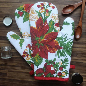 Gants de four matelassés en pur coton doux pour la cuisine avec impression personnalisée et design moderne - Product Image 6