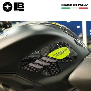 Kit Adesivi 3D Personalizzati per Serbatoio Moto Triumph Street Triple 2013-2021 - Product Image 3
