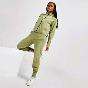 Ensemble de survêtement deux pièces vert pour femme avec veste zippée et pantalon de jogging – Tenue de sport athlétique pour entraînement et tenue décontractée 100 % coton - Product Image 1