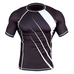Camisa de fitness de compresión en estilo deportivo Protectores de erupción de manga corta para entrenamiento de MMA - Product Image 6