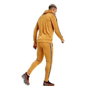 Chándal personalizado de alta calidad con sublimación para hombre, chándal con cremallera con logotipo personalizado y manga informal a rayas, chándal con cremallera para hombre - Product Image 2