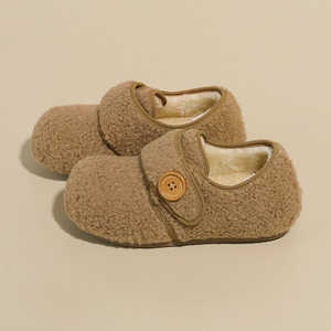 รองเท้าส้นเตี้ยแบบเปิดส้น หุ้มข้อต่ำ ส้นยางสูง 1-3 ซม. หัวกลม ขนสั้นเทียม ติดแถบเวลโคร - Product Image 3