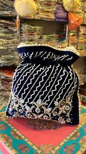 Buena calidad 2024 indio hecho a mano Rajasthani cordón Potli bolsas para regalo de boda devuelve regalos monedero para bodas - Product Image 6