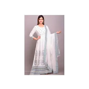 Damen kleider Anarkali-Anzug aus Rayon und Baumwolle mit Dupatta für festliche Kleidung vom indischen Exporteur und Hersteller