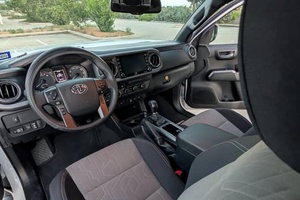 Toyota Tacoma TRD 2022, Doble Cabina, 4x4, Todoterreno, Listo para Enviar - Product Image 3