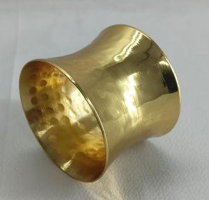 Belle Vaisselle En Laiton Plaqué Conception En Relief En Aluminium Moulé Anneau En Métal Cuisine Fête De Mariage Hôtel Restaurant Table Décor - Product Image 4